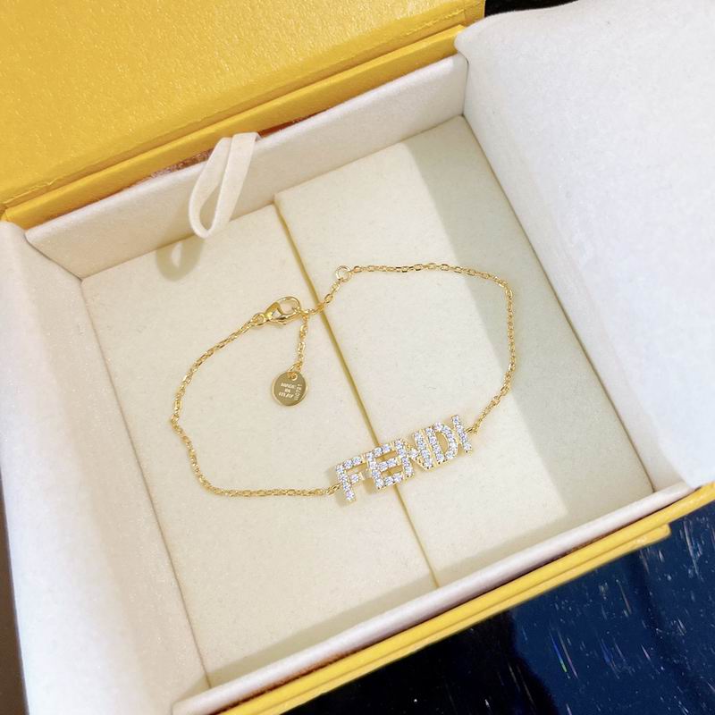Fendi bracelet 03lyr29